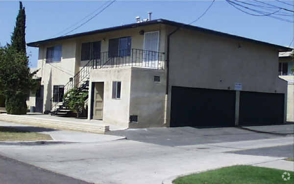 Building Photo - Van Linn Apartments