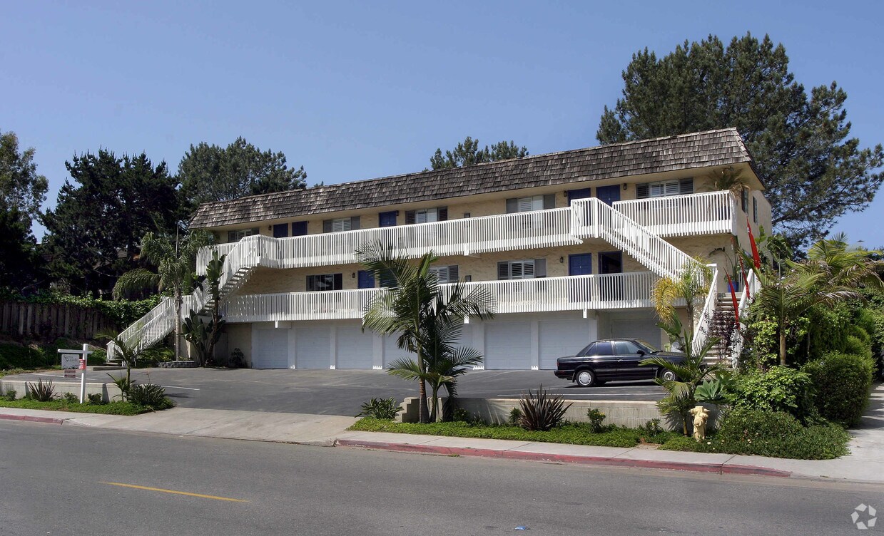 Sierra Seaside Flats Apartments Solana Beach, CA