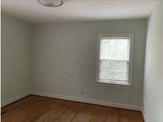 Building Photo - 11 Beech Hills Dr
