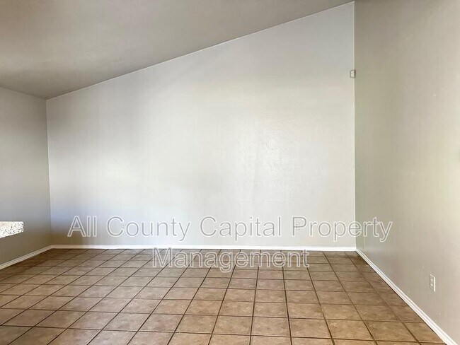 Foto del edificio - 1102 Hickory Grove Dr