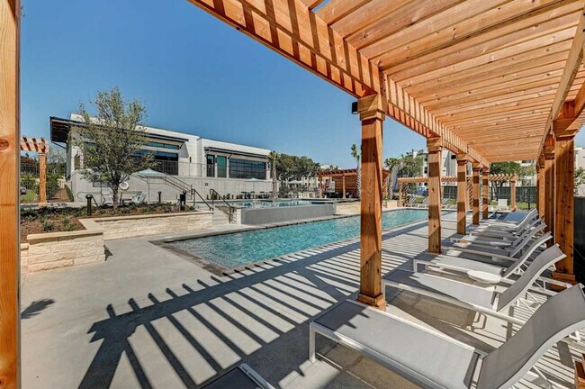 Building Photo - 7522 1/2 West Slaughter Lane-SI FL1-ID1537452P