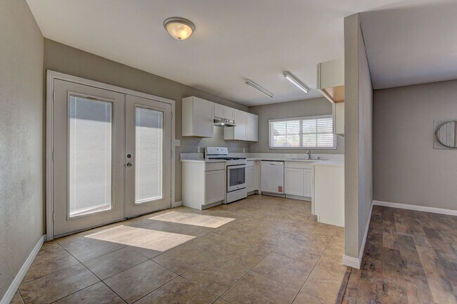 Foto del edificio - Remodeled and move-in ready located in Southeast Las Vegas.