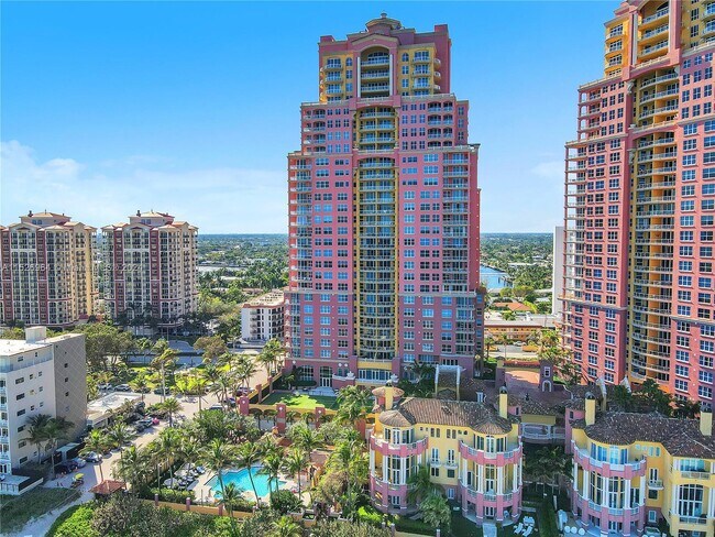 Foto del edificio - 2110 N Ocean Blvd