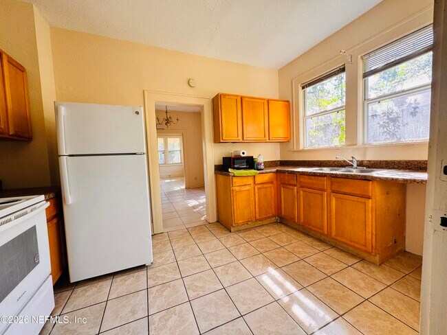 Foto del edificio - 1617 E 14th St