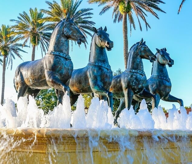 The Four Horses Statue is located in Veranda Park