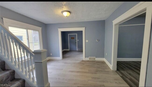Foto del edificio - 9627 Fuller Ave