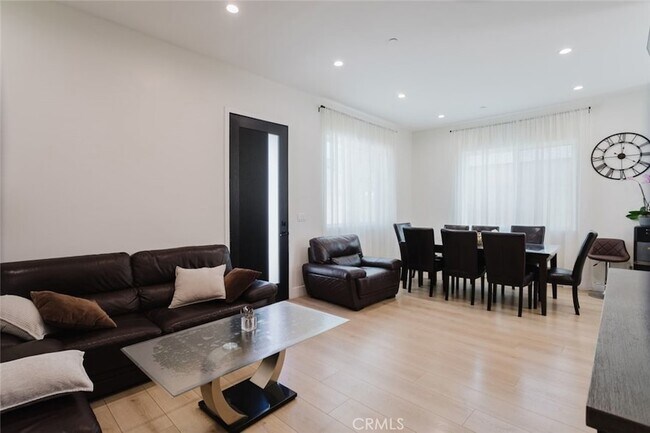 Foto del edificio - 13540 Hamlin St