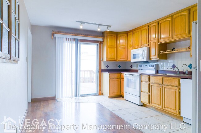 Building Photo - 4 br, 2 bath House - 1207 S. Washington