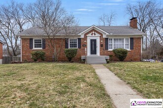 Building Photo - 1721 Albemarle Rd