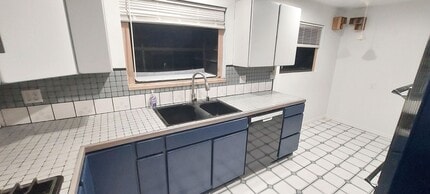 Building Photo - 1631 Van Horne Ln