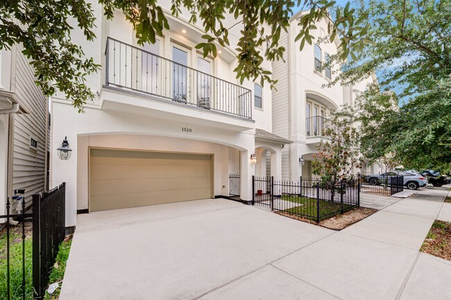Foto del edificio - Sawyer Heights Luxury Living
