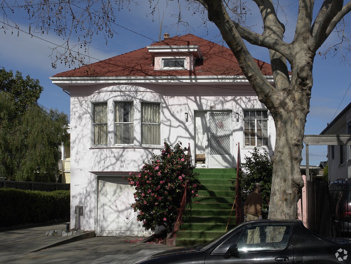 Building Photo - 1269 Alcatraz Ave