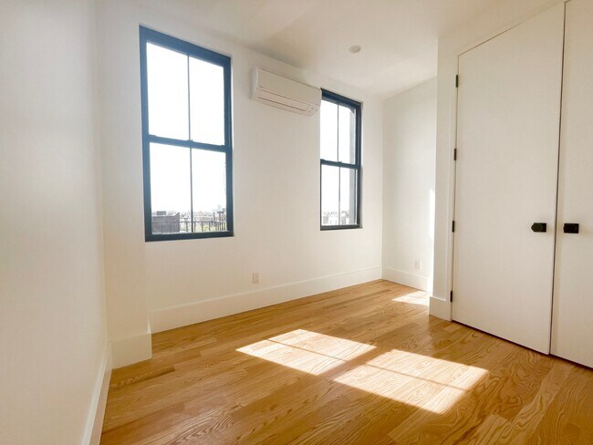 Foto del edificio - 152 Saint Johns Pl