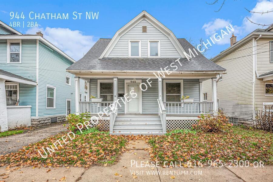 Primary Photo - Available Now | 4 Bedroom 2 Bathroom Singl...
