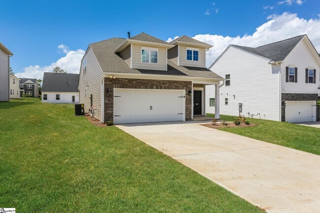 Building Photo - 533 Hillpark Ln