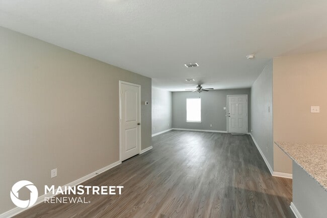 Building Photo - 3127 Begonia Bend