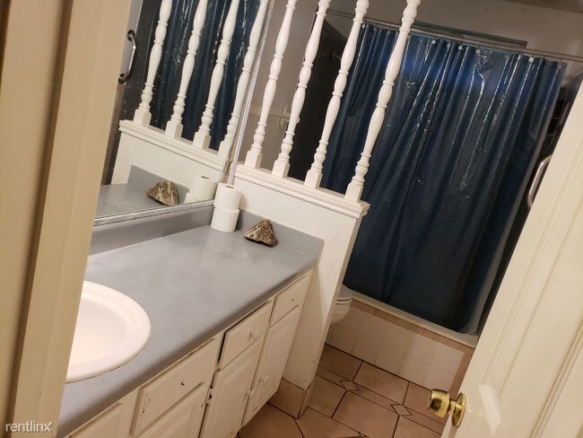 Building Photo - 3 br, 2 bath House - 1207 Pitcairn Dr