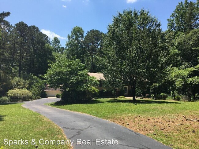 Building Photo - 3 br, 2.5 bath House - 5627 Mitchell Way
