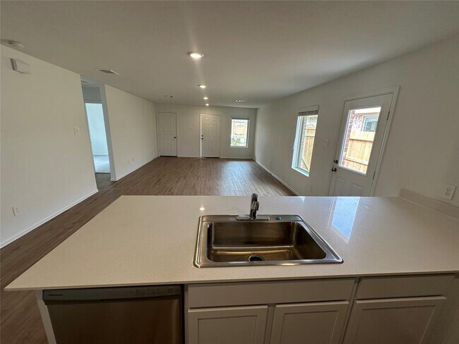 Building Photo - 557 Brook Terrance Ln