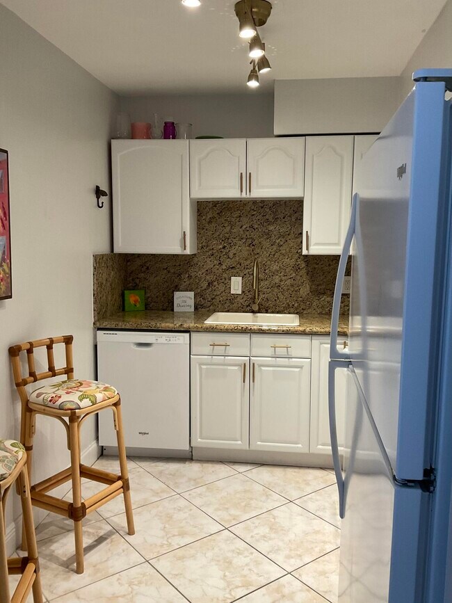 Foto del edificio - 510 Prosperity Farms Rd