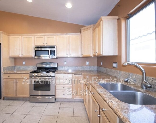 Foto del edificio - 10462 E Rose Hill St
