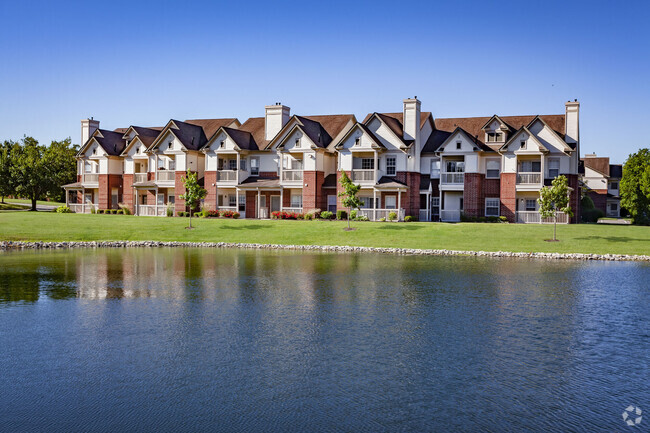 Building Photo - Sanctuary at Fishers