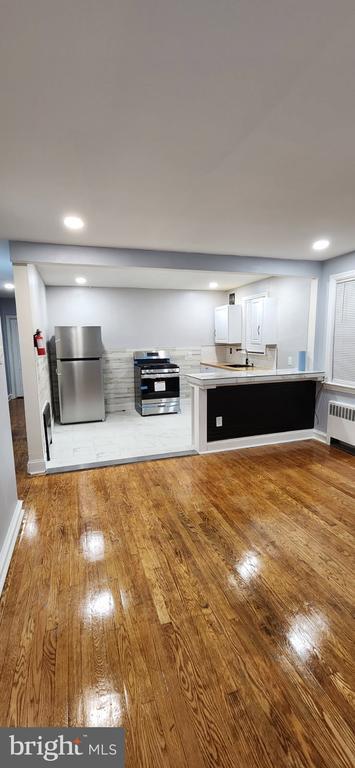 Primary Photo - 502 E 22nd St