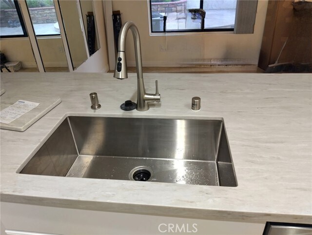 Foto del edificio - 1026 Creekside Dr