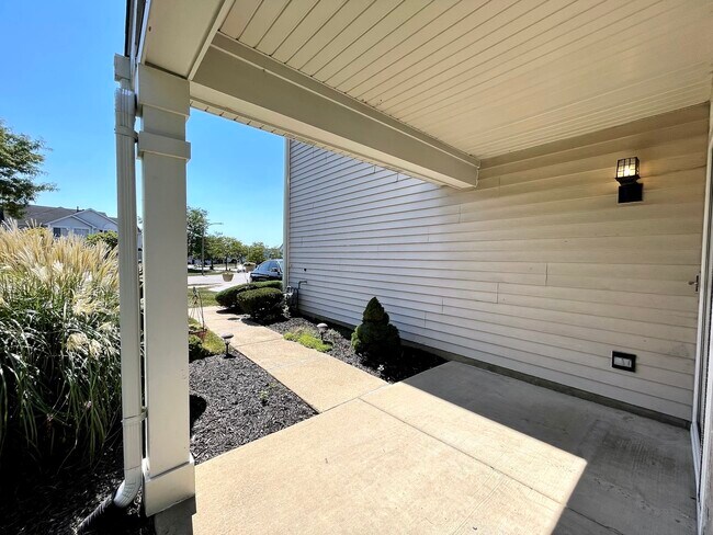 Building Photo - 8199 Ripple Ridge