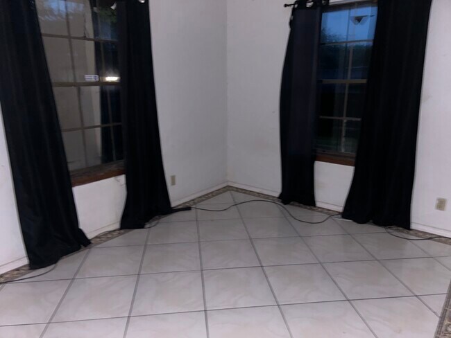 Foto del edificio - 416 Banker St