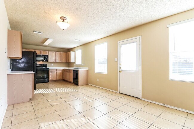 Foto del edificio - 521 Merton Ct