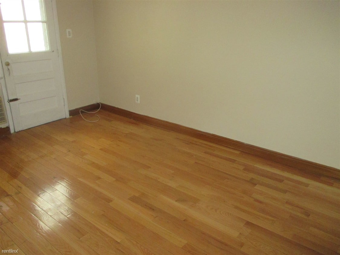 Foto principal - 2 br, 1 bath Apartment - 8640 21st Ave