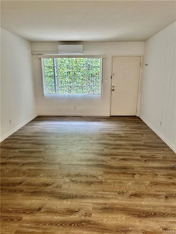 Foto del edificio - 412 W Elmwood Ave