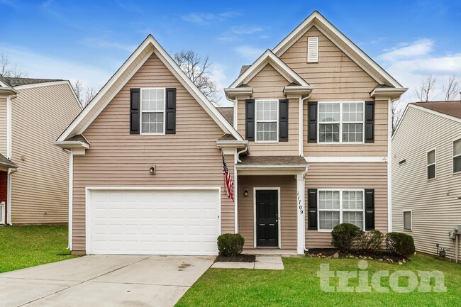 Building Photo - 11709 Oak St