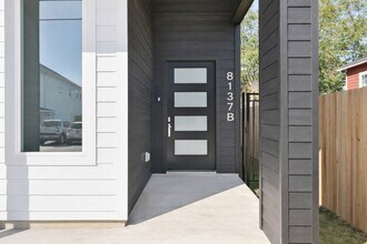 Building Photo - 8137 Cabot St