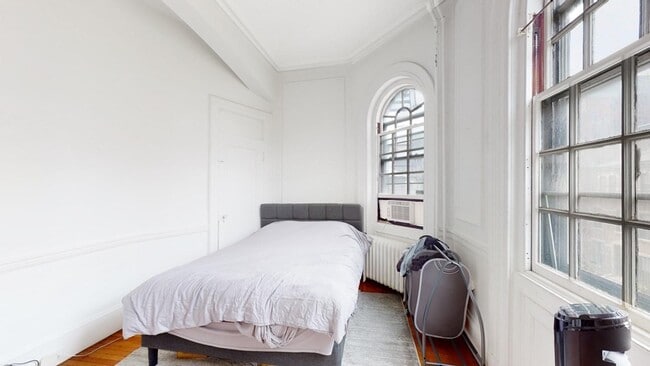 Building Photo - 1 Gloucester St