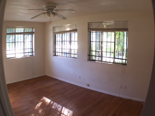 Building Photo - 3265 Soutel Dr