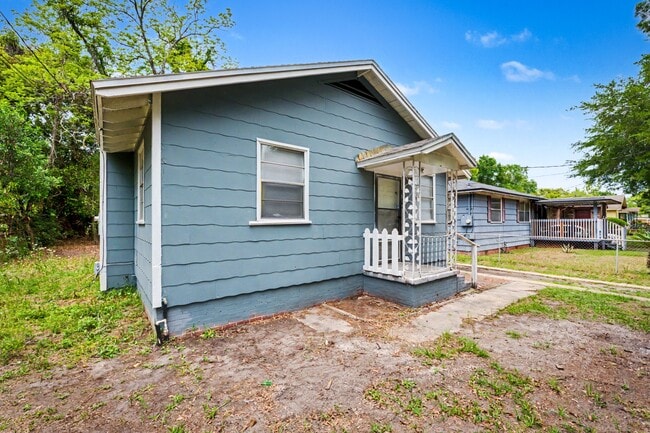 Building Photo - 3516 Penton St