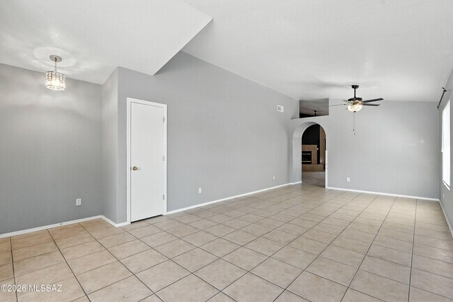 Building Photo - 7997 E Snakeroot Dr