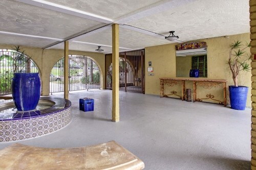 Foto del edificio - 10760 Rose Ave