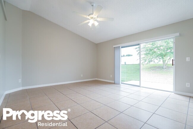 Foto del edificio - 13132 Baneberry Ct