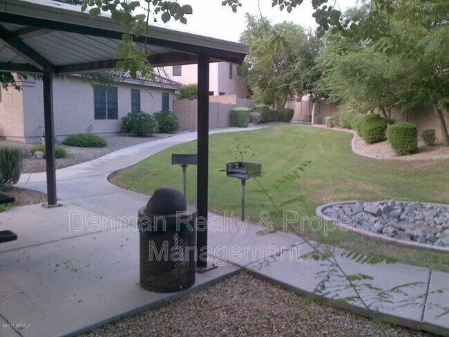 Foto del edificio - 18611 North 22nd St