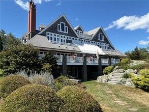 Building Photo - 167 Walcott Ave