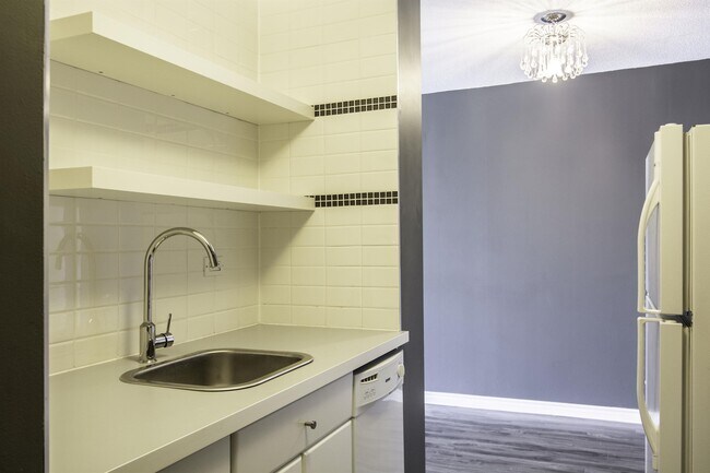 Photo du bâtiment - 9930-113 113 St