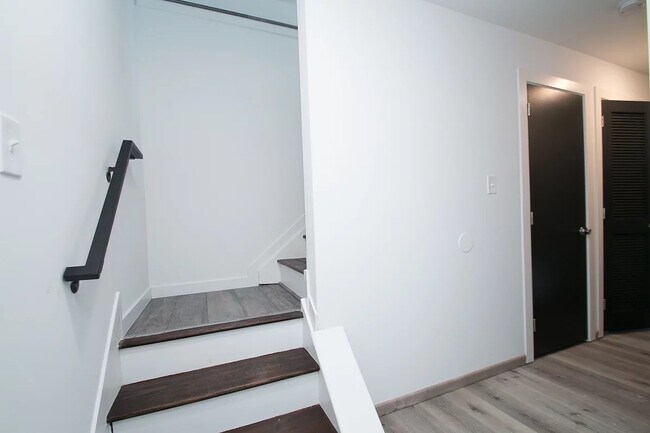Building Photo - 1401 N Felton St