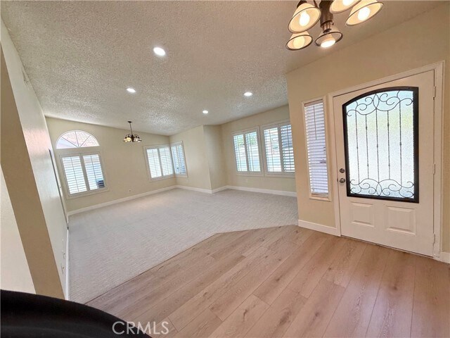 Foto del edificio - 26153 Huxley Dr