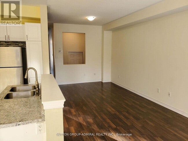 Building Photo - 38 Greenwood Dr