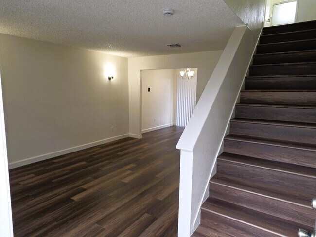 Foto del edificio - 923 Minnewawa Ave