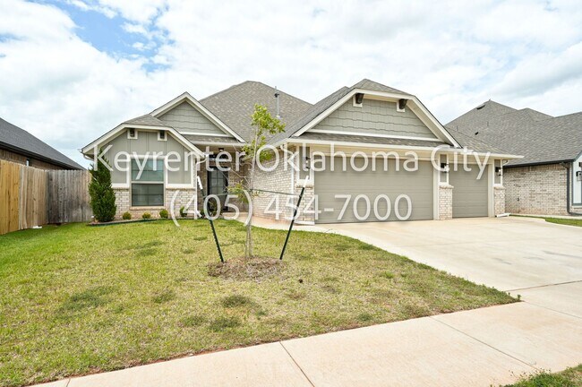 Building Photo - Spacious 4 Bedroom Home in Mustang School District!