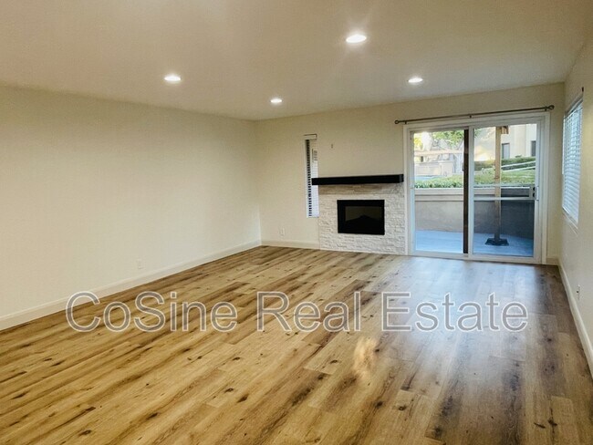 Building Photo - 9885 Scripps Westview Way
